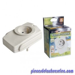 Parafoudre en Boitier Prise de 3680W de Puissance Maximum Parafoudre en Boitier Prise de 3680W de Puissance Maximum