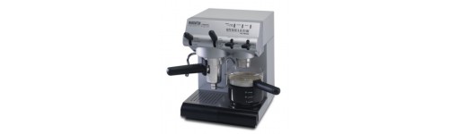 CE380A Manhattan Riviera & Bar